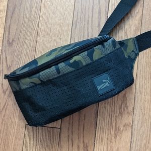 🌟2/$20🌟 Puma camo crossbody